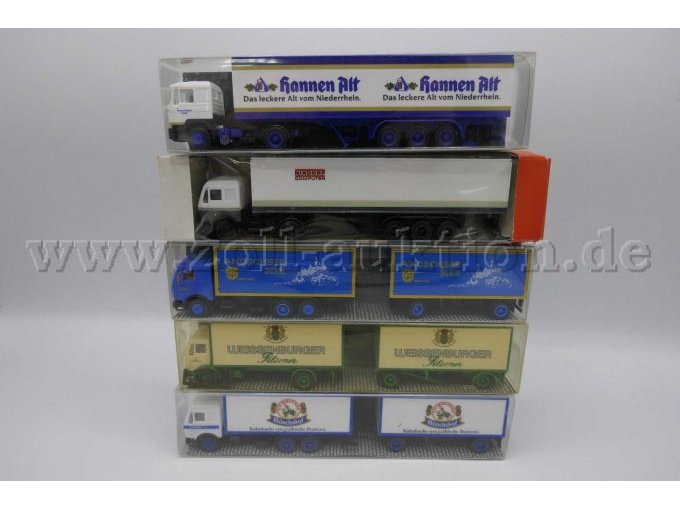 Detailansicht Modelle Teil 2 von vorne