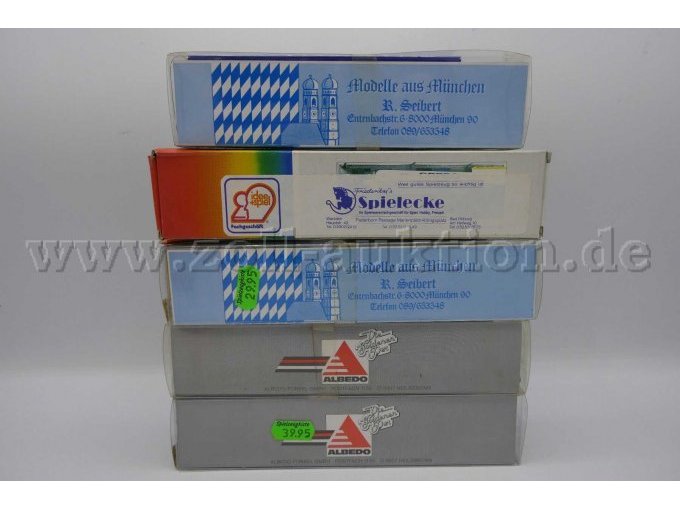 Detailansicht Modelle Teil 2 von hinten