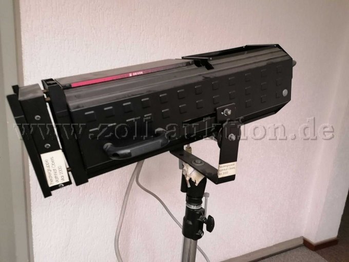 Griven-Spot-Seitenansicht rechts