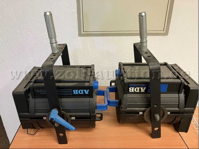 ADB-Strahler-Paar Seitenansichten