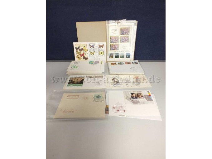 Exemplarische Darstellung der Briefmarken des Konvoluts