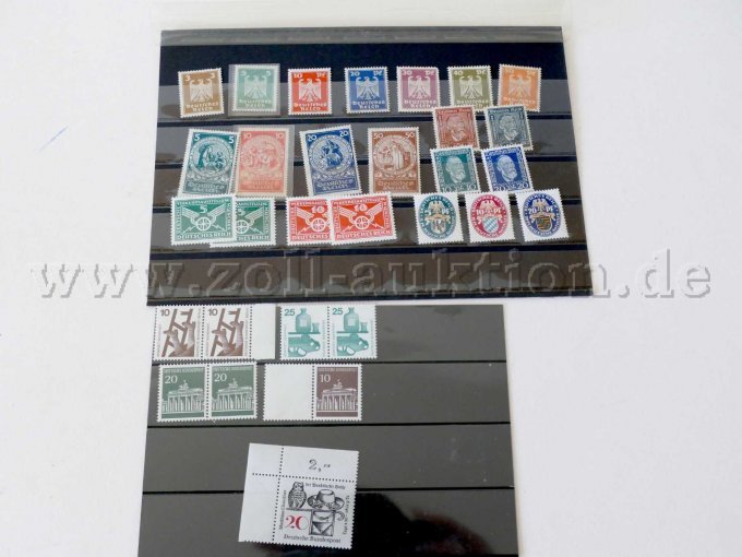 2 Einsteckkarten mit Briefmarken