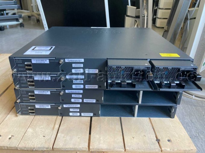 1 set Cisco-netwerkapparatuur (4 switches en 1 WLAN-controller) – foto 2 – kavel bij Zoll-Auktion, Gelsenkirchen