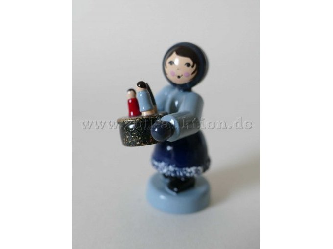 Winterkind Mädchen mit Spieldose