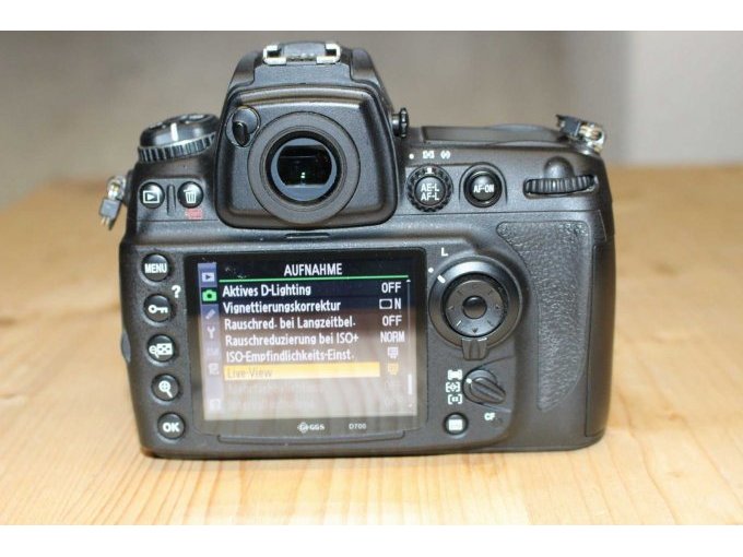 Kamera Nikon D700 Rückansicht
