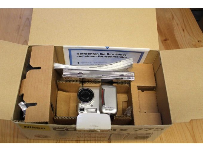 Kamera Nikon Coolpix 775 in OVP