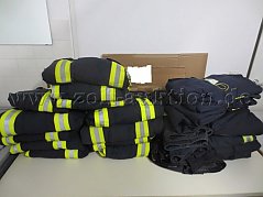 23 Stück Überjacken und Überhosen