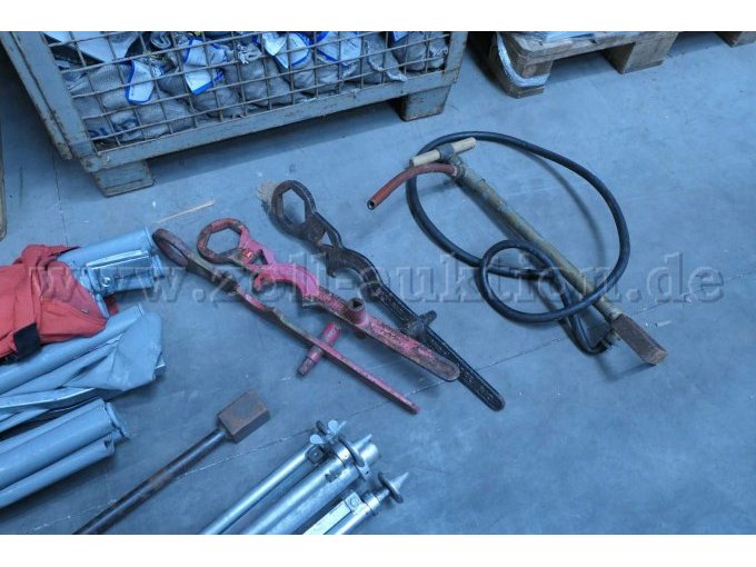 Oberflurhydrantenschlüssel, Hydrantenentleerungspumpe