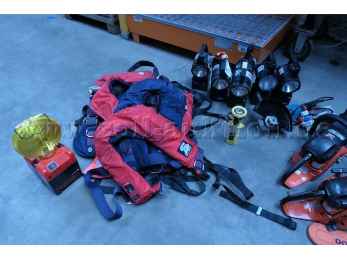 Euroblitz, Rettungswesten, Handscheinwerfer