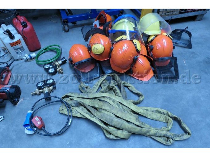 Manometer, Druckluftschlauch, Endlosschlinge, Helme