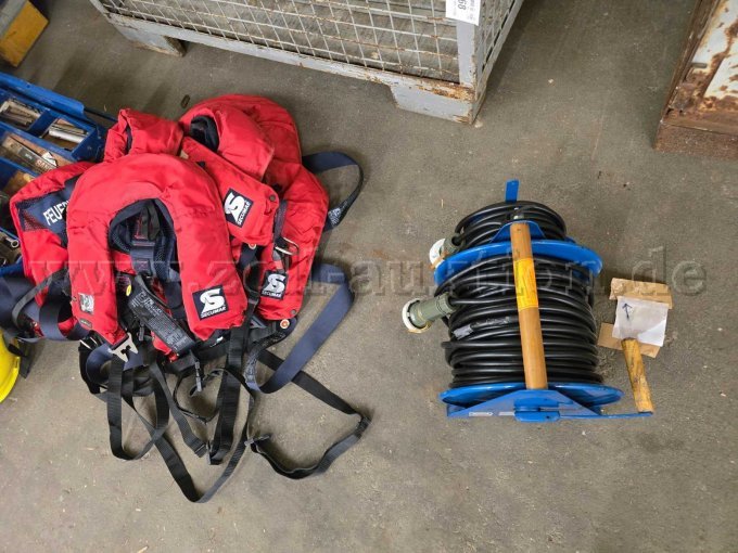 Kabeltrommel, Schwimmwesten