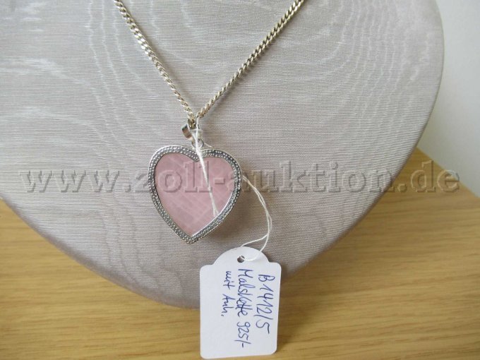Halskette mit Herzanhänger Rückseite