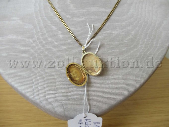 Halskette mit offenem Anhänger Gold