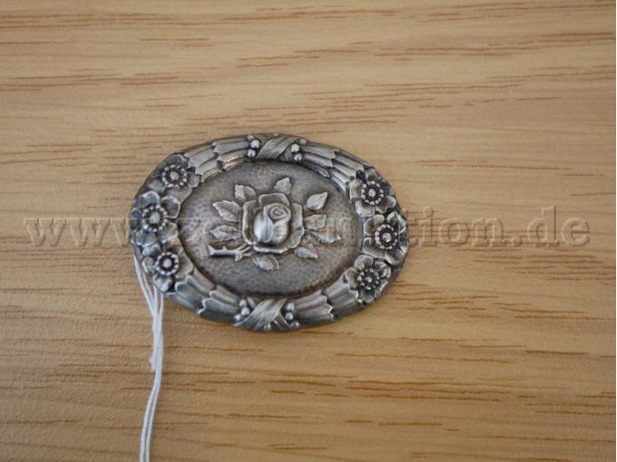 Silberbroche Vorderseite