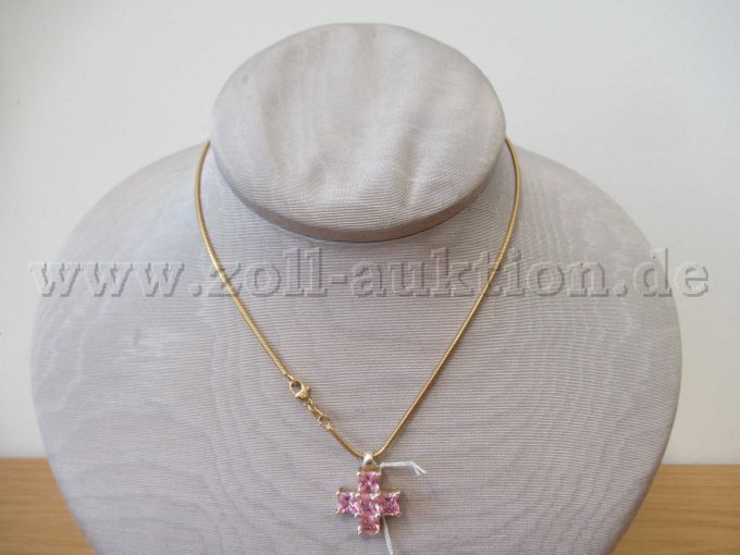 Halskette mit Anhänger