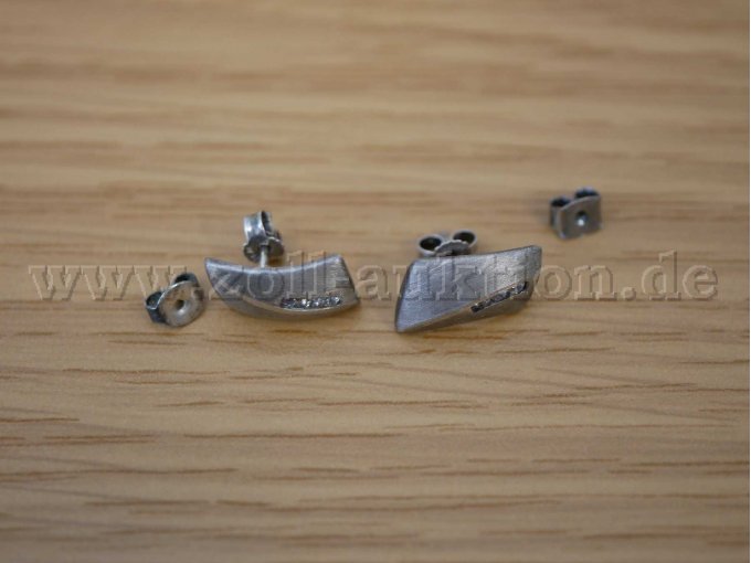 ein Paar Ohrstecker Silber