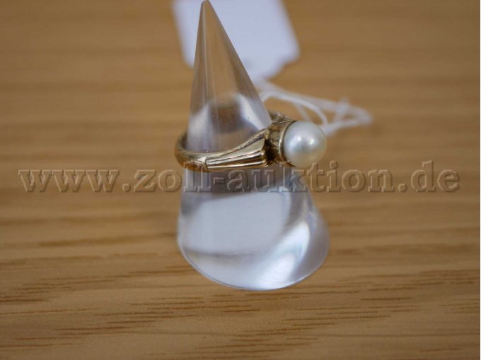 Goldring mit Zuchtperle Seitenansicht 1