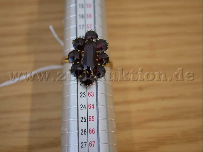 Ring Frontansicht mit Größe