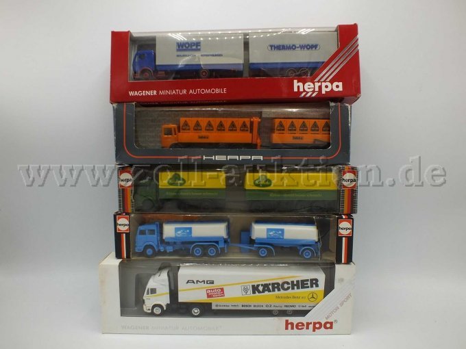 Gesamtansicht der Auktion von vorne