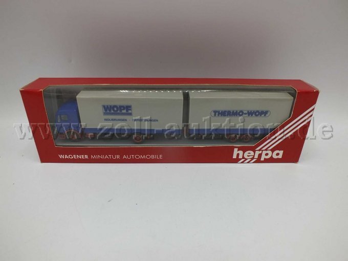 POS 1: Mercedes Benz Pritschenlastzug