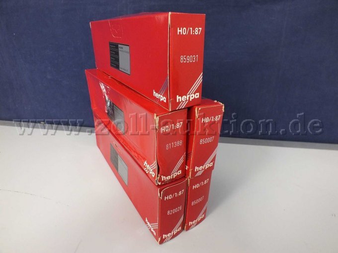 Seitenansicht der OVP mit Beschriftung Herpa rechts