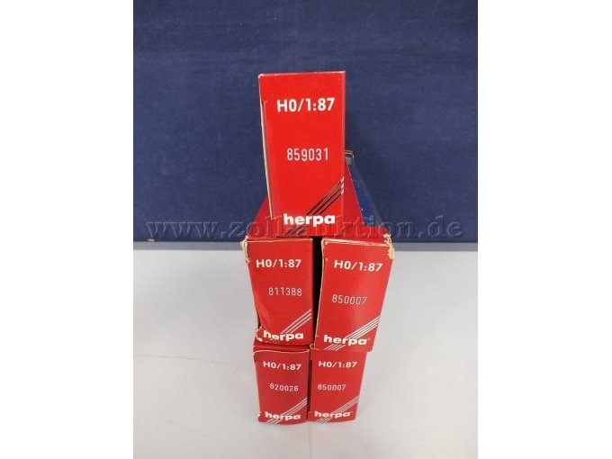 Aufdrucke von Herpa mit Seriennummern