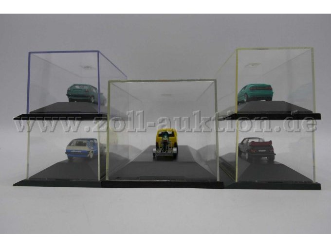 Detailaufnahme aller Modelle von hinten