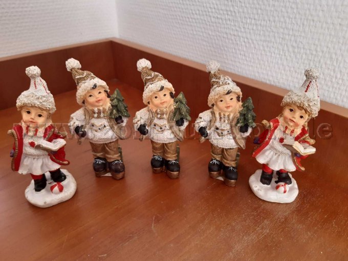 5 Weihnachtsfiguren ca 11 CM hoch