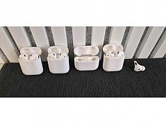 Apple Ladecases und Kopfhörer