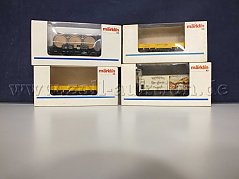 Gesamtansicht der Auktion Märklin verschiedene Güterwagen Spur H0 in OVP mit Beschädigungen