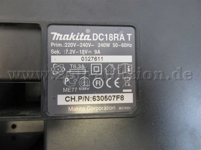 Makita Ladegerät Unterseite