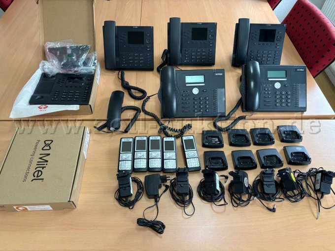Tischtelefone und Handgeräte