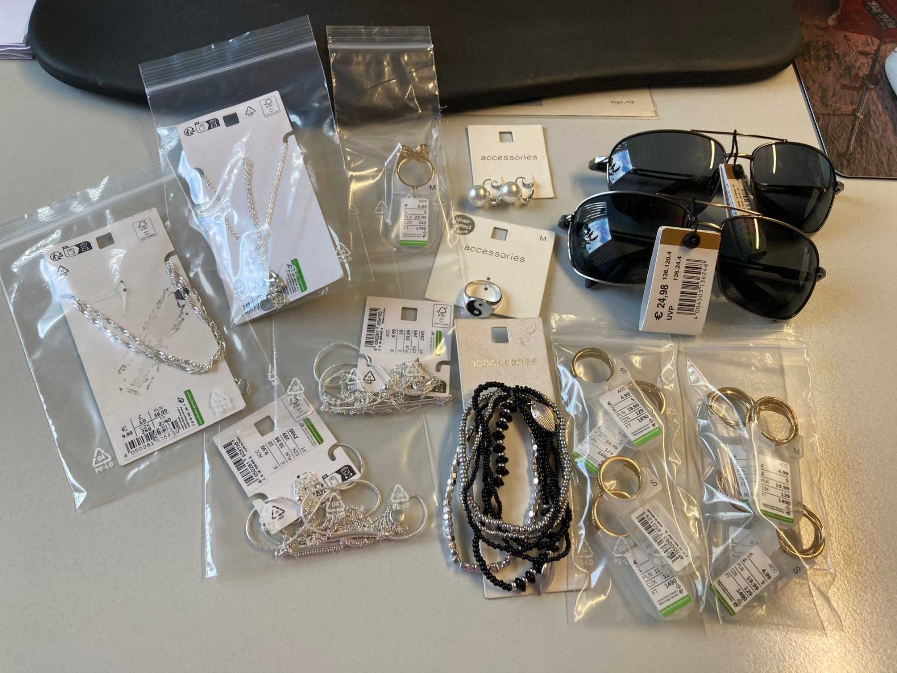 Übersicht Modeschmuck