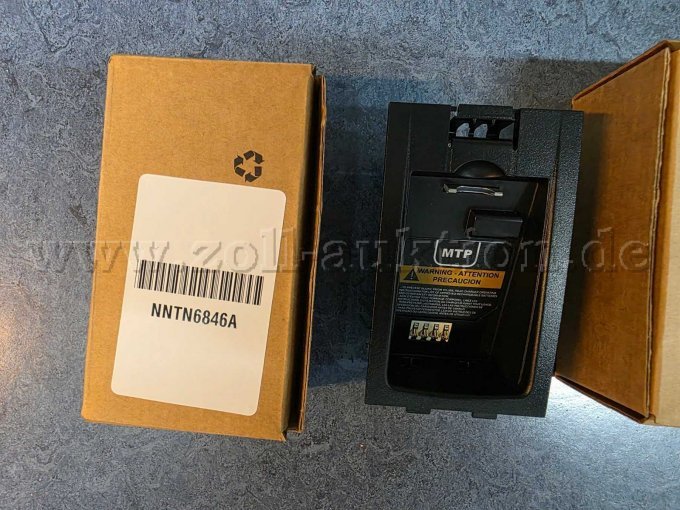 1 Konvolut Motorola NNTN6847A Ladegerät u. NNTN6845A u.46A Ladeeinsätze – foto 7 – kavel bij Zoll-Auktion, Hamburg