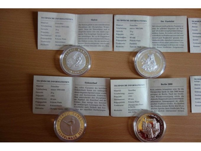 Medallien mit Zertifikaten
