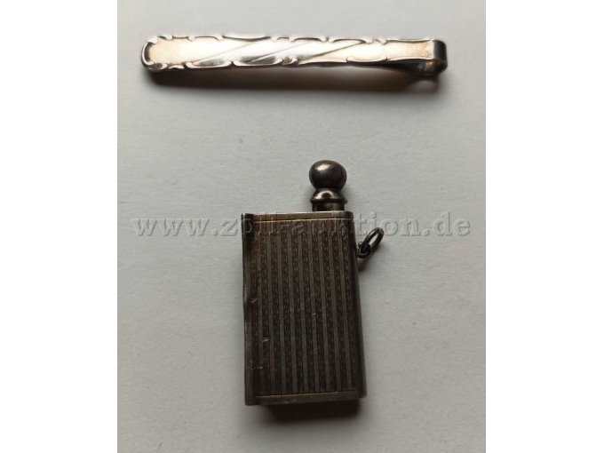 Anhänger und Krawattenschieber