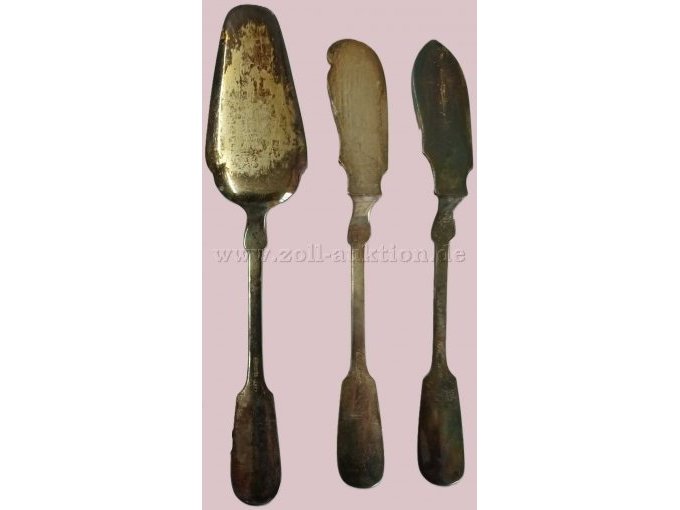 Tortenheber und Buttermesser von unten