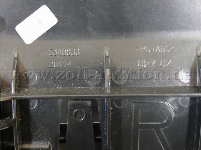 1 Konvolut Skoda-Ersatzteile, Ablagefach, Tankdeckel, unbenutzt – foto 5 – kavel bij Zoll-Auktion, Dresden