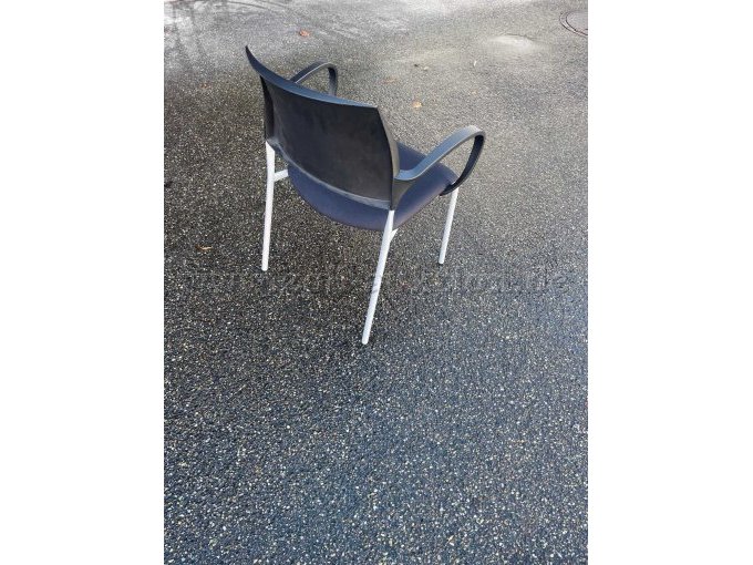 Kunststoff hinten