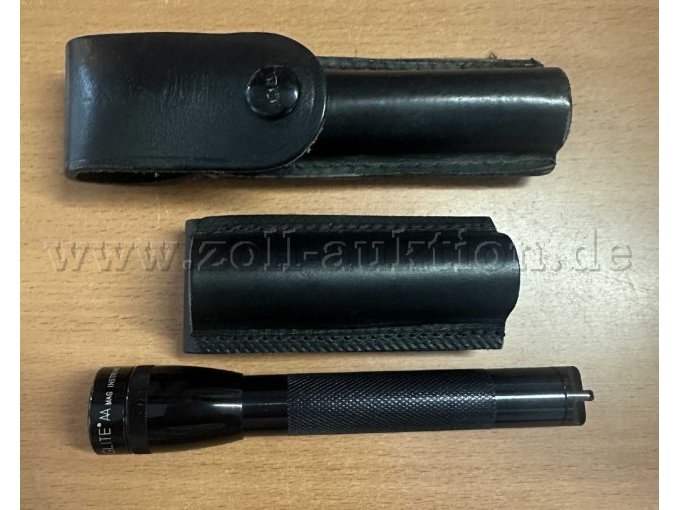 Mini-MAGLITE, mit Holster