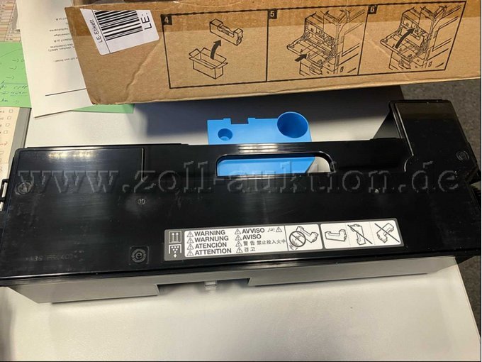 Auffangbehälter mit Verpackung