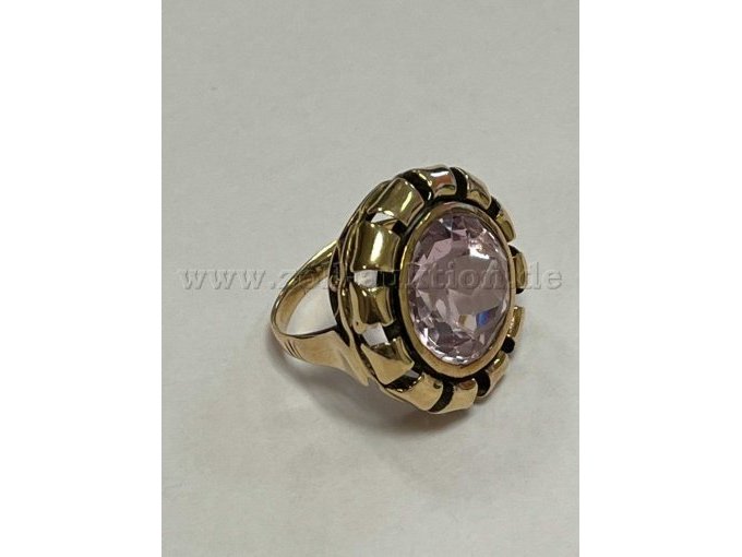 goldfarbener Damenring mit rosa Spinellsynthese, von der Seite, Position 6