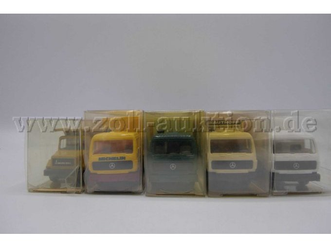 Detailansicht Modelle Teil 4 von vorne