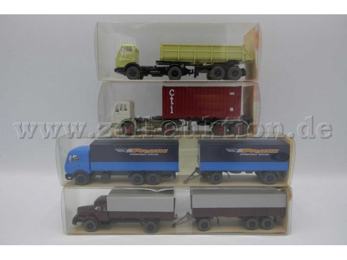 Detailansicht Modelle Teil 1 von rechts