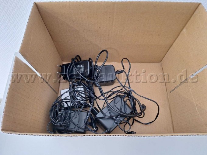 verschiedene AC Adapter