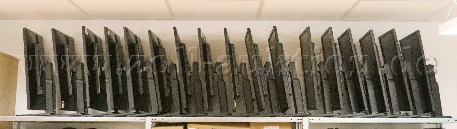1 lot de 17 moniteurs LG modèle 24MB65PM-I, 60,5 cm, 24 pouces, noir