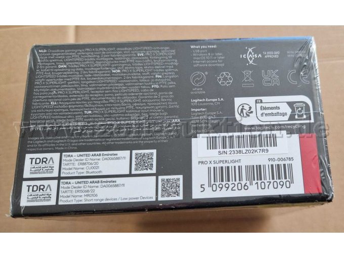Verpackung Logitech PRO Superlight mit Artikelnummer