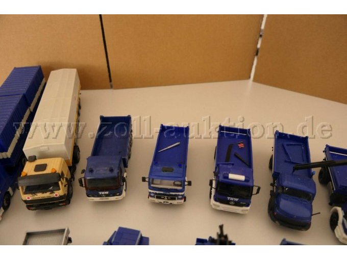 1 set van 40 verschillende modellen van THW-hulpvoertuigen, schaal 1:87 – foto 5 – kavel bij Zoll-Auktion, Halle (Saale)