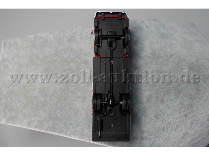 Feuerwehrfahrzeug Doppelkabine Ansicht von unten