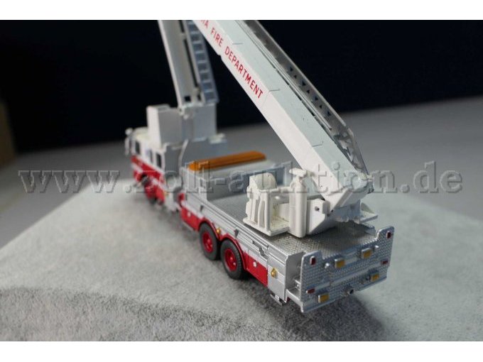 Feuerwehrfahrzeug - Bohemia Fire Department Ansicht von hinten